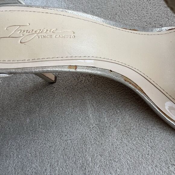 Vince Camuto Imagine Phoebe Metallic Gold Slim Heel Strappy Sandal Women 9.5 M - Picture 13 of 16